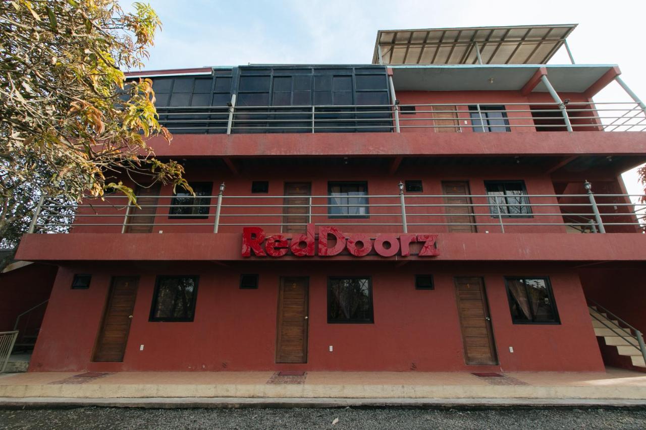 Reddoorz Plus At Malabag Silang - Vaccinated Staff Dış mekan fotoğraf