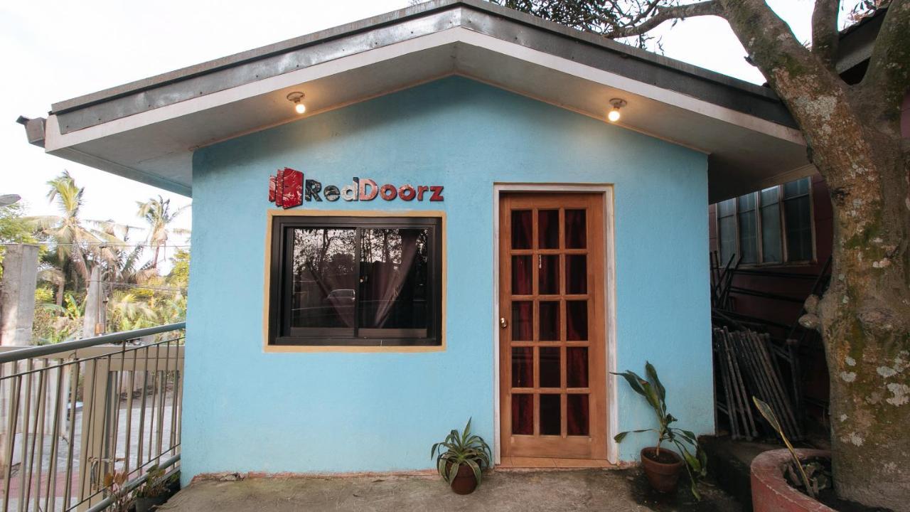 Reddoorz Plus At Malabag Silang - Vaccinated Staff Dış mekan fotoğraf